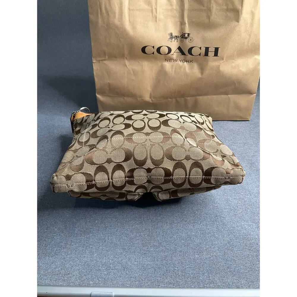 Vintage Canvas Coach 6448 Logo Pattern Shoulder Bag Beige